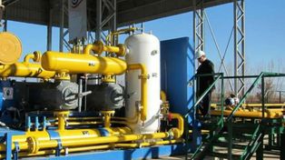 La ola de frío obligó a restringir el suministro de gas a industrias y estaciones.