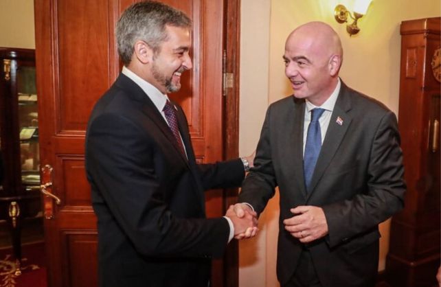 Vignatti junto a Infantino, quien estará en la final de la Sudamericana