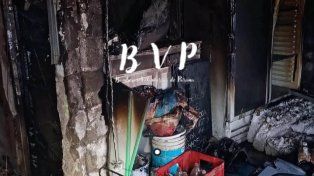 Barrio Capibá: intensa labor para sofocar el incendio de una vivienda