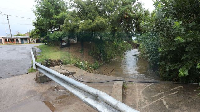 Lluvias en Paraná: Así está el puente de calle Gálvez donde cayó el auto de Fiorella
