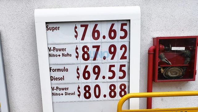 YPF aumentó sus combustibles en la ciudad y la súper se acerca a los $80