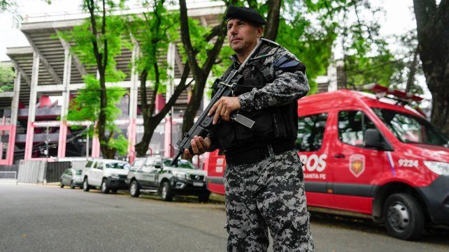 Tensión en Newells: allanamiento previo al duelo con Independiente y pasacalles