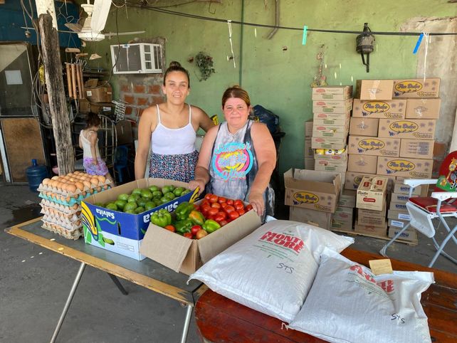 Mujeres integrantes de los comedores a los que llegan los alimentos de la ONG.