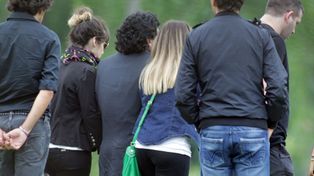 Dolor y manifestaciones de apoyo en la &uacute;ltima despedida a la madre de Maradona