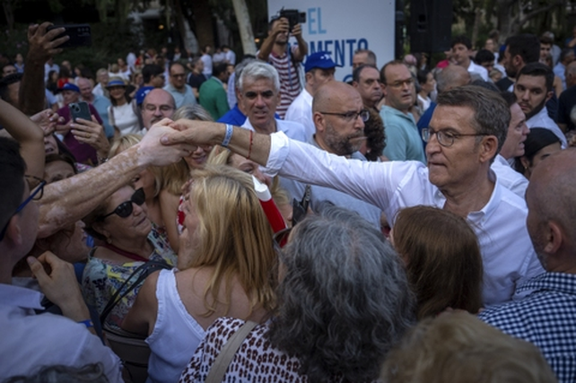 El candidato del PP Núñez Feijóo cerró su campaña en La Coruña