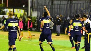 Boca se metió en octavos con polémica
