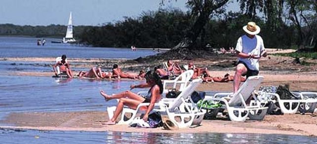 Tildan de canallesca la actitud de Botnia tras incidente en balneario