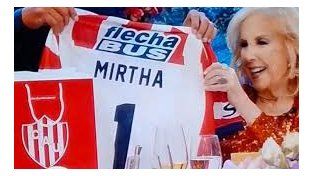 Miguel Del Sel sorprendió a Mirtha con una camiseta de Unión