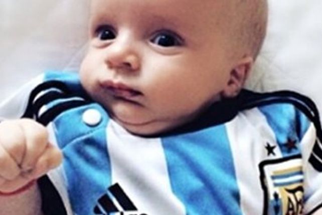 ¡Un mini hincha!