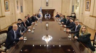 Javier Milei hablará en cadena nacional el jueves sobre el tema Malvinas