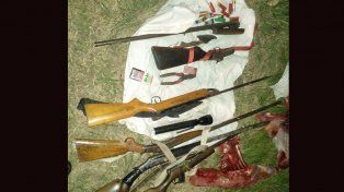 Fueron descubiertos con un carpincho faenado y armas en el auto&nbsp;