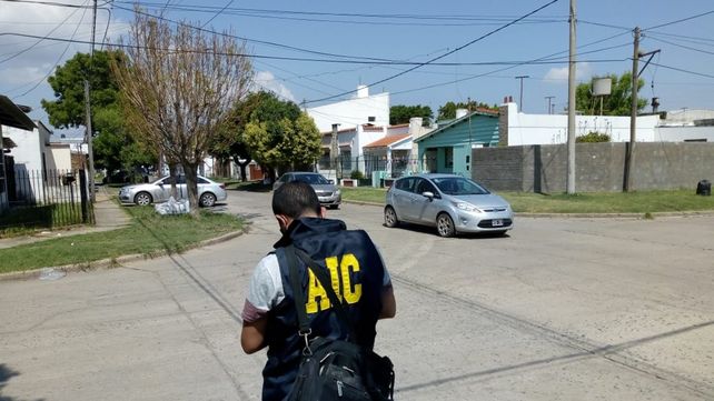 El joven de 24 años cayó desvanecido en la esquina de Martín Fierro y Cabildo, en Capitán Bermúdez. 