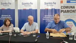 Los actos de apertura de sobres se realizaron en las sedes comunales de María Susana y Piamonte con la presencia de autoridades provinciales y locales.