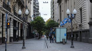 El microcentro de Rosario lucirá como es de costumbre viernes y sábado, mientras que domingo y lunes se cerrarán los negocios.