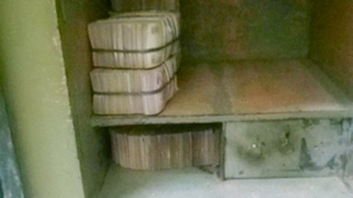 Hallaron 800 mil pesos en una comisaría de La Plata: relevan a policías