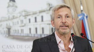 Rogelio Frigerio propone la derogación de jubilaciones de privilegios y la reglamentación de concursos para directores departamentales de escuelas y hospitales