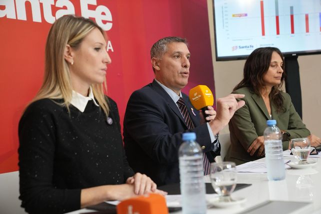 Plan para desendeudar a trabajadores privados y p&uacute;blicos del gobierno de Maximiliano Pullaro.