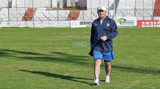 Edgardo Cervilla tendrá un nuevo ciclo como entrenador del Decano.