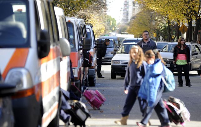 Comienzan las clases y también los operativos de tránsito. Más de 150 agentes buscarán evitar la doble fila