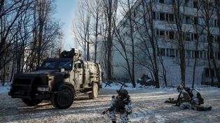 Soldados en ejercicio. Pripyat se encuentra ubicada a 4,7 kilómetros de Chernobyl. Ambas pertenecían a la antigua Unión Soviética.