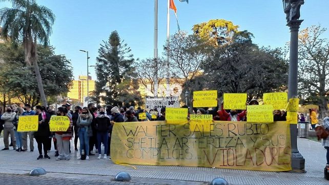 Rincón.&nbsp;La asociación Pañuelos Amarillos organizó una marcha en apoyo d las víctimas de los entrenadores.