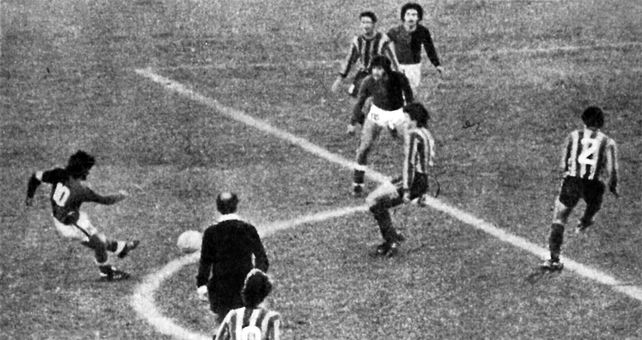 Momento eterno. Zanabria mete el zurdazo que se clava en el &aacute;ngulo de Carlos Biasutto y le da el t&iacute;tulo a Newell&rsquo;s.