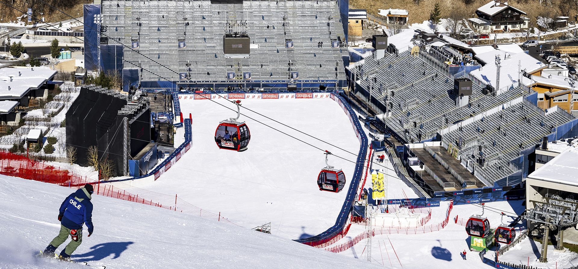 Un entrenador chileno desciende por una pista en vísperas del Campeonato Mundial de Esquí Alpino de 2025, que se celebrará del 4 al 16 de febrero en Saalbach-Hinterglemm, Austria, el lunes 3 de febrero de 2025. (Jean-Christophe Bott/Keystone vía AP) Un entrenador chileno desciende por una pista en vísperas del Campeonato Mundial de Esquí Alpino de 2025, que se celebrará del 4 al 16 de febrero en Saalbach-Hinterglemm, Austria, el lunes 3 de febrero de 2025. (Jean-Christophe Bott/Keystone vía AP)