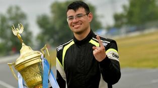 El joven es una promesa del deporte.