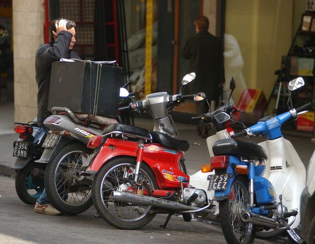 Los cadetes que llevan los pedidos a domicilio vienen sufriendo constantes robos.&nbsp;