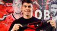 Newells oficializó la llegada de un mediocampista y negocia por uno más