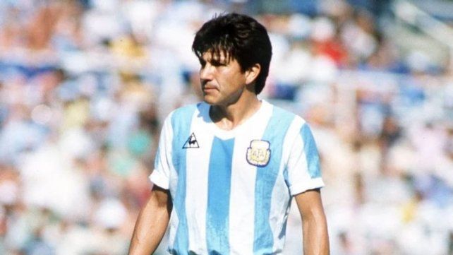 Luis Galván formó la dupla central junto a Daniel Passarella.