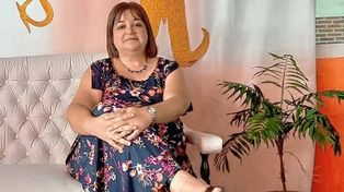 Santa Elena: el gesto viral de una rectora a una alumna que va a clases con su beba