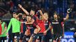 gio simeone se despacho con un doblete en el triunfo de genoa sobre el lider juventus