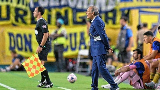 Miguel Russo cree que Boca aún tiene chances de meterse en los octavos de final del Mundial de Clubes. Miguel Russo cree que Boca aún tiene chances de meterse en los octavos de final del Mundial de Clubes.