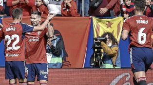 Osasuna, con minutos de Chimy Ávila, superó a Almería y se ilusiona con ingresar a una copa internacional.
