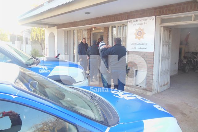 Asaltaron a un remisero, escaparon y fueron apresados por el comando