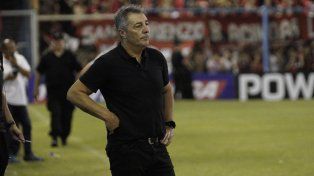 Frank Kudelka pondrá en la cancha un equipo de Newells que todavía no ganó de visitante.