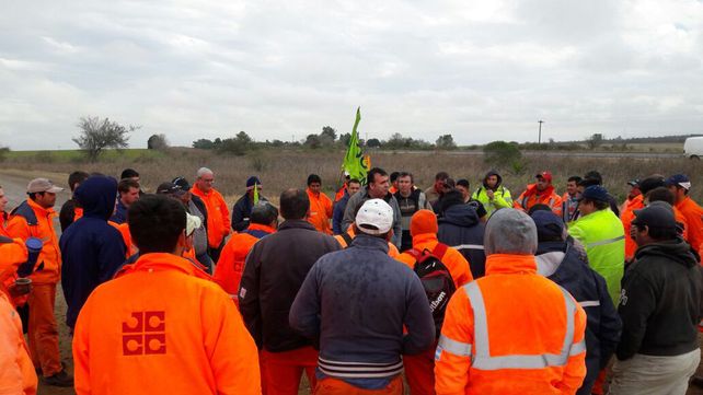 Preocupación. Los obreros de Viale temen perder su fuente laboral.&nbsp;