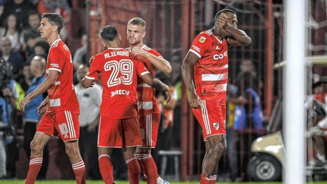 River juega de visitante.