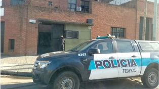 Allanaron el negocio del hermano del Dibu Martínez por presunto contrabando