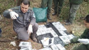 Personal de Gendarmería halló otra bolsa con cocaína que era transportada en la avioneta estrellada en Chaco.&nbsp;
