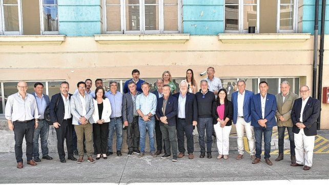Sequía: Bahillo se reunió con funcionarios y referentes del campo