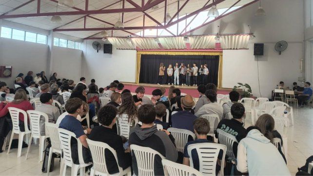 Encuentro Itinerante de Teatro Estudiantil