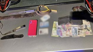 La persecución policial concluyó con el secuestro del auto en Avellaneda y Amazonas.