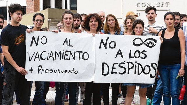 Reclamo. Los empleados del Conicet se manifestaron en Rosario.