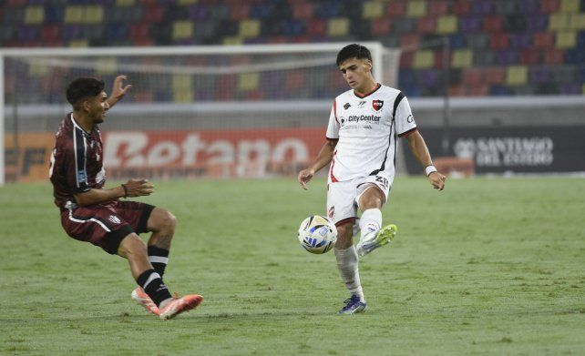 Jerónimo Russo tiene la virtud de ser un futbolista polifuncional. En los últimos tres partidos de Newells fue titular y colaboró con asistencias.