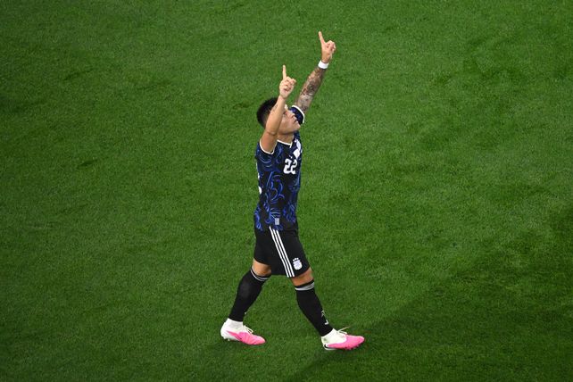 Lautaro Martínez se sacó la mufa: convirtió su primer gol mundialista con un penal ante Jordania