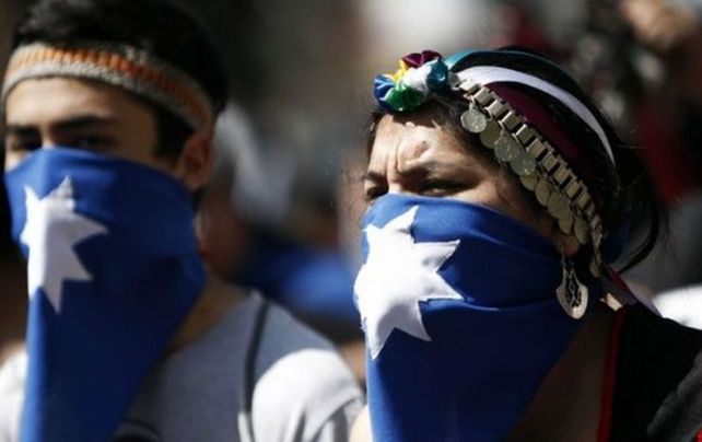 Condenan a tres mapuches en Chile por el crimen de una pareja