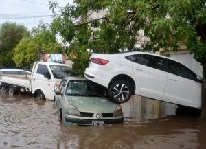 Ya son 12 los muertos por el temporal en Bahía Blanca