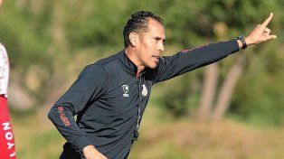Lucas Bovaglio dejó de ser el DT de Instituto.